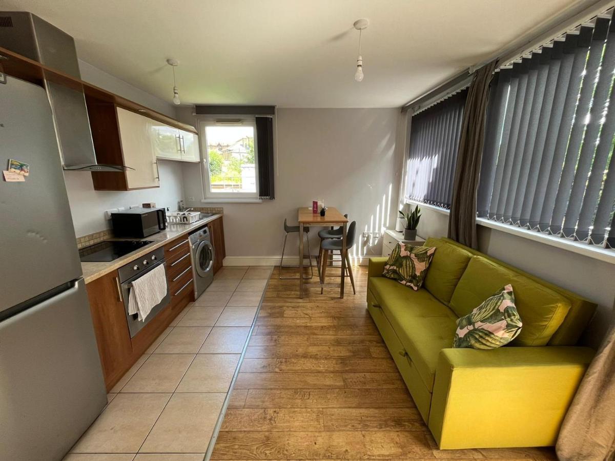 London Modern Flat Near Transports Londres Exterior foto