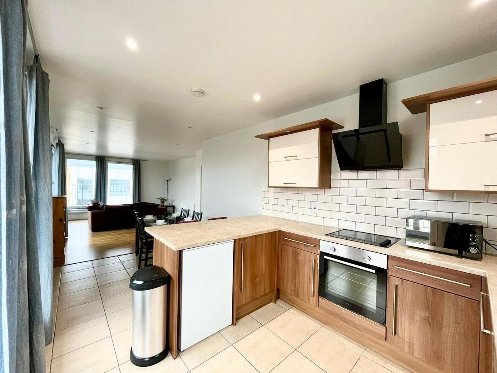 London Modern Flat Near Transports Londres Exterior foto