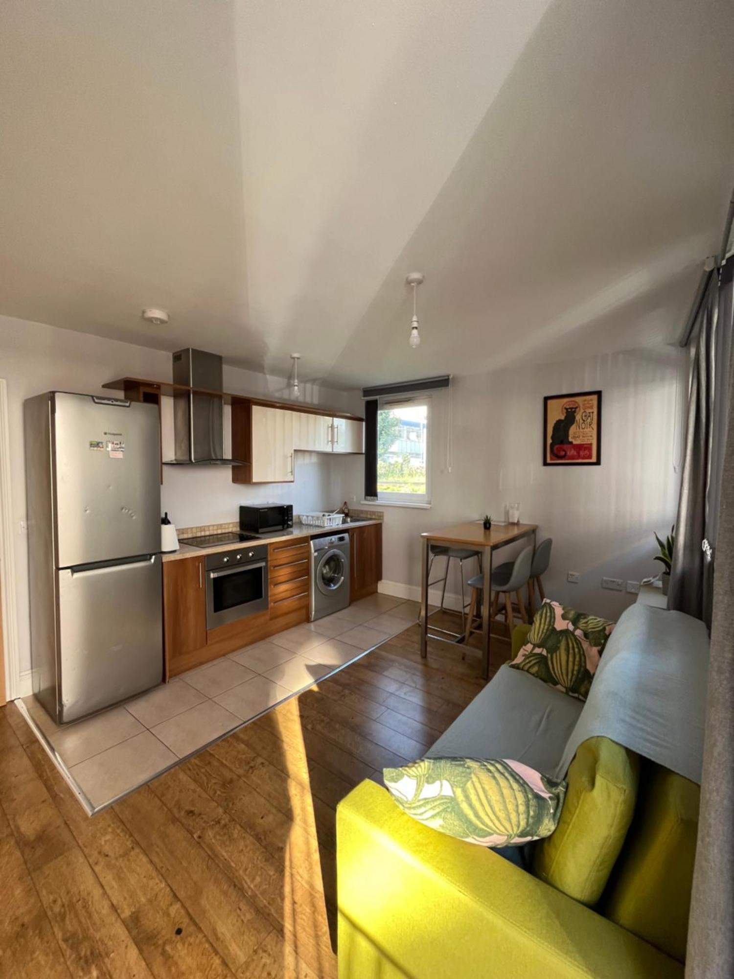 London Modern Flat Near Transports Londres Exterior foto